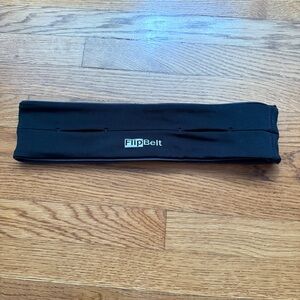 Flipbelt black pocket workout running belt Medium